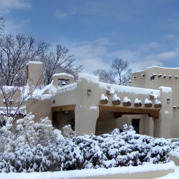 Sagebrush Inn & Suites, ξενοδοχείο σε Τάος