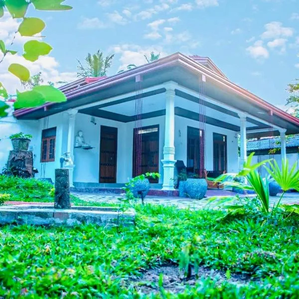 Tropical Dream Villa Habarana, hotel in Moragaswewa