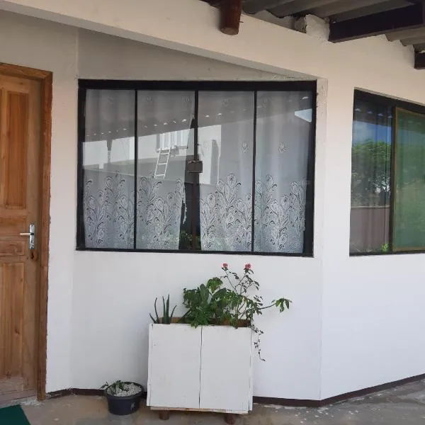 Kitnet Puro Dengo, hotel in São Francisco do Sul