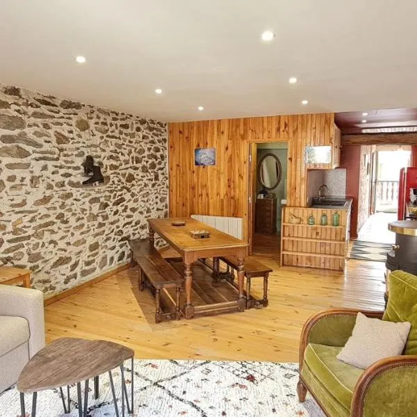 La Frisanfave, Maison de village, centre 65M2 – hotel w mieście Abriès