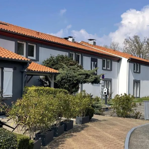 Kyriad Bordeaux Lormont – hotel w mieście Lormont