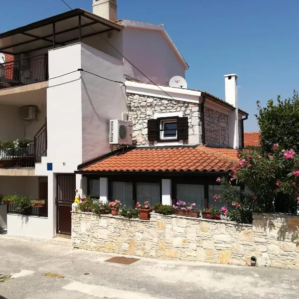 Apartmani Studio Kamenjak, hotel v destinaci Premantura
