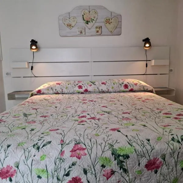 Phiniscollis B&B, Hotel in La Caletta