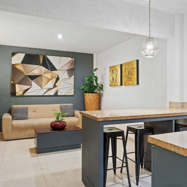 Homesuites Zaragoza, hotel v destinaci Culiacán
