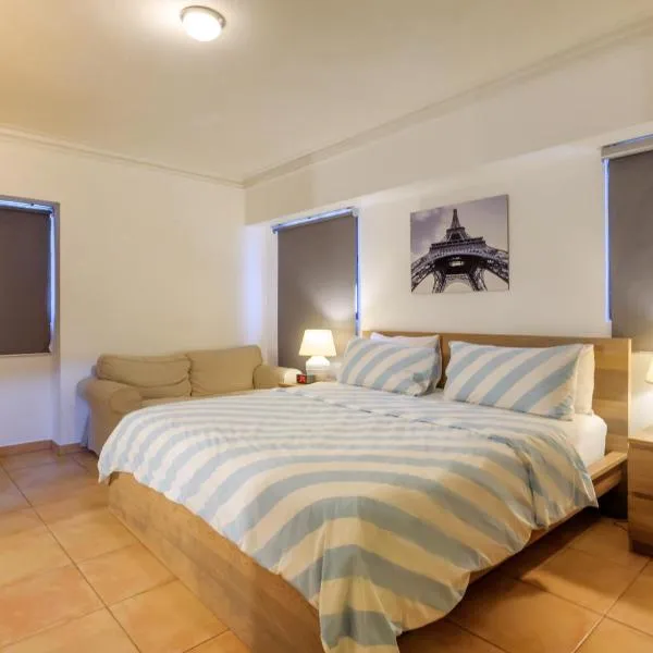 Escape 3BR Apartment Close to Downtown Mall 6FLR in Bella Vista, hotel in Santo Domingo