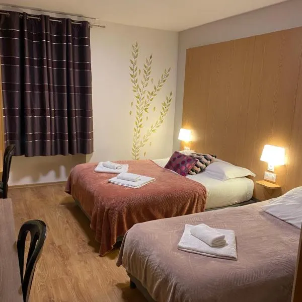 Hôtel Le Saint Amand, hotel v destinaci Saint-Amand-Mont-Rond