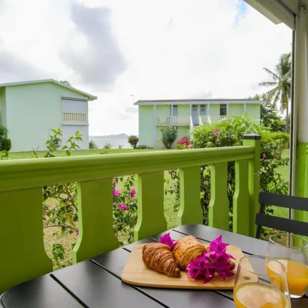 Beachfront studio972, hotel v destinaci Sainte-Luce