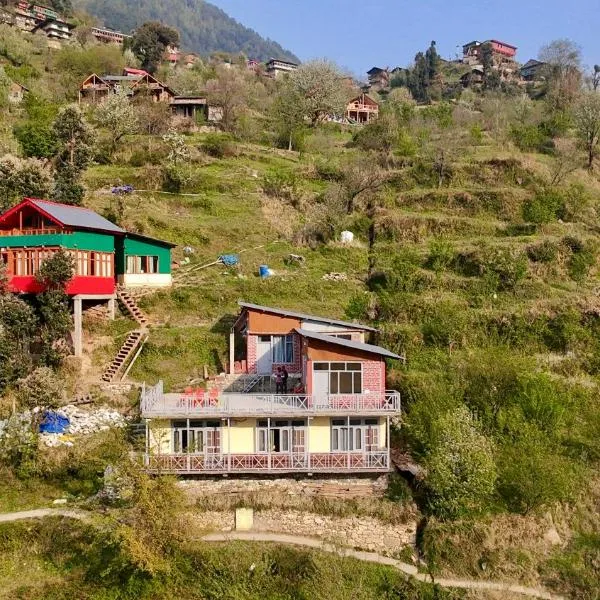 Jibhi wooden homestay, hotel v destinaci Jibhi