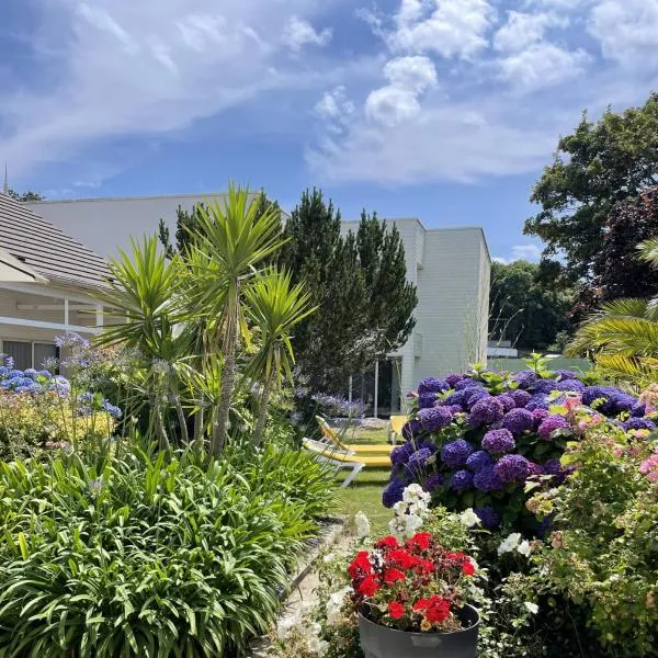 Hôtel Arcadia, hotel v destinaci Lannion