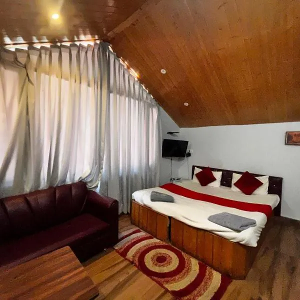 Ayodhya에 위치한 호텔 Mahiwal INN