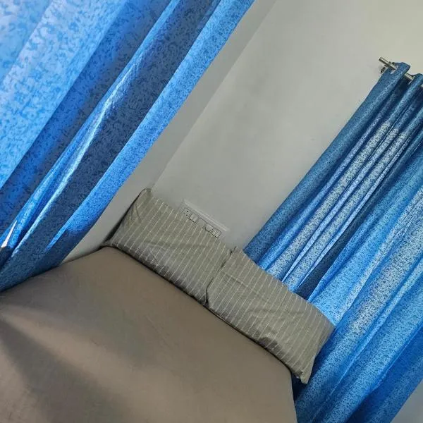 LMR's Budget only Bachelor's Hostel, hotel v destinaci Trissur