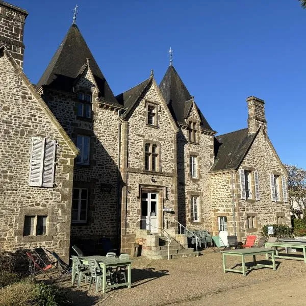Château du Bourg, hotel em Saint-Denis-de-Gastines