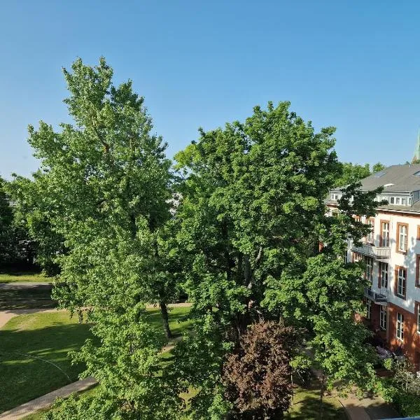 97 qm Loftwohnung im Herzen Schwerins, hotel in Schwerin