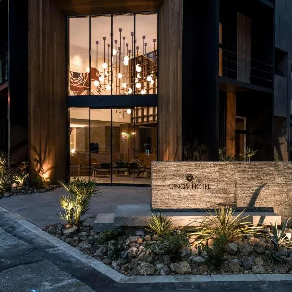 CINQS Hotel, hotel v Osace