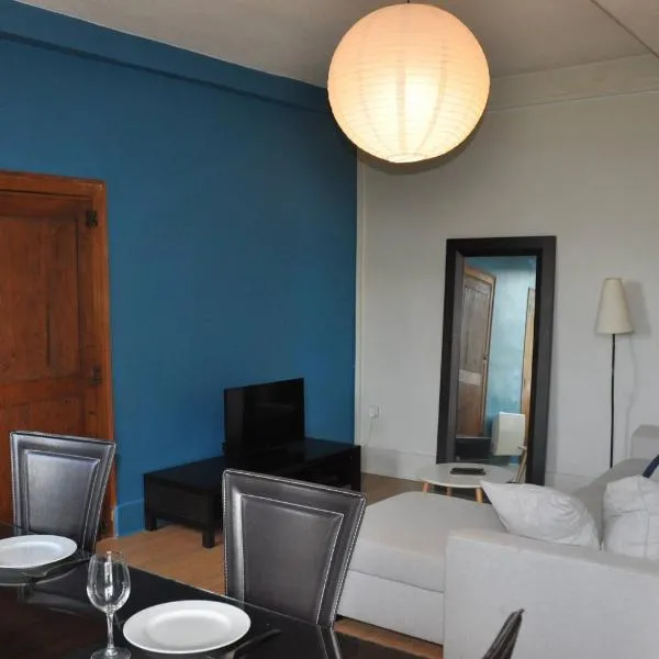 agréable duplex Candé centre ville 4/6 places, hotel en Candé