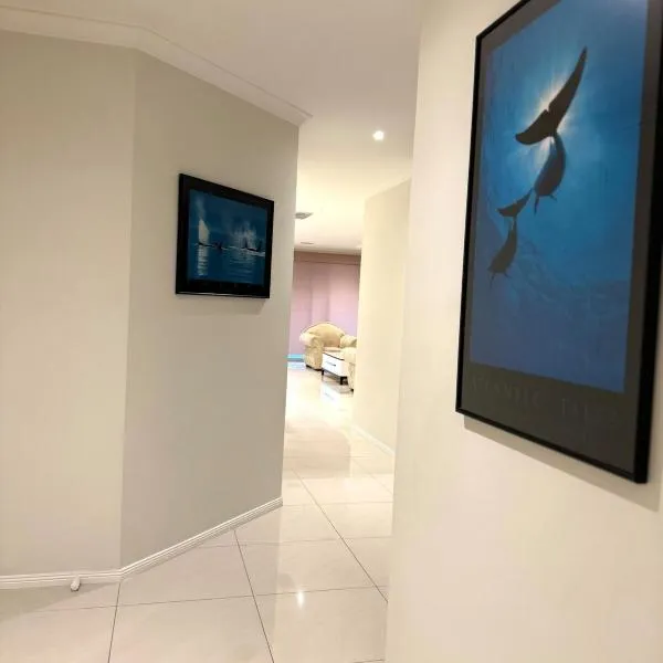 Home in Craigieburn, hotel v destinaci Craigieburn