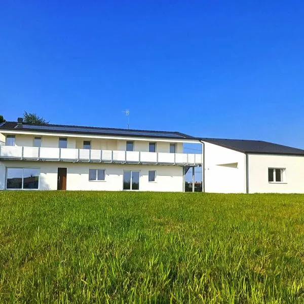 SECRET SUNSET - Brand New 2025 HOUSE, hotel v destinaci Padova