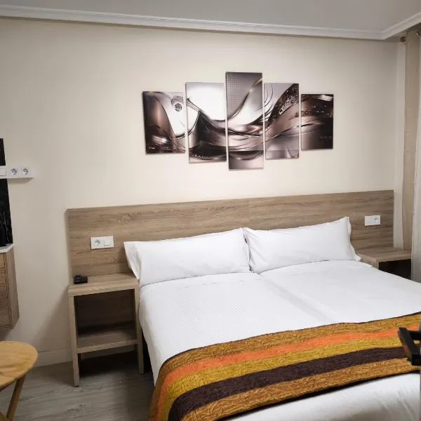 Hostal del Norte, hotel v destinaci Oviedo