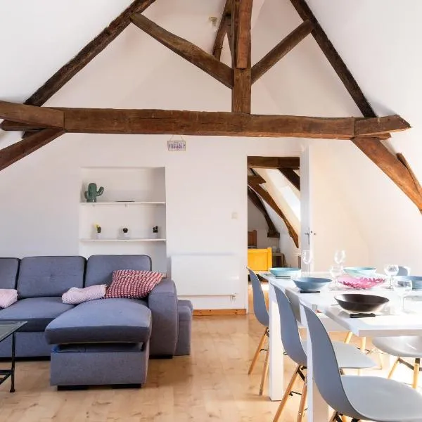 nid d'aigle de Candé centre?6 places?lumineux?، فندق في Candé