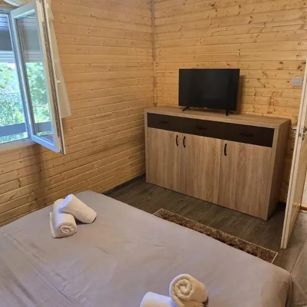 Cabanele din padure, hotel u gradu Ešelnica