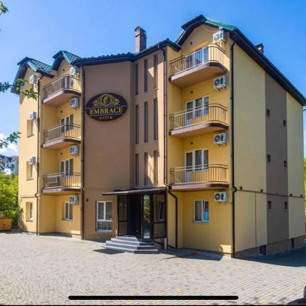 Embrace, hotel v destinaci Truskavec