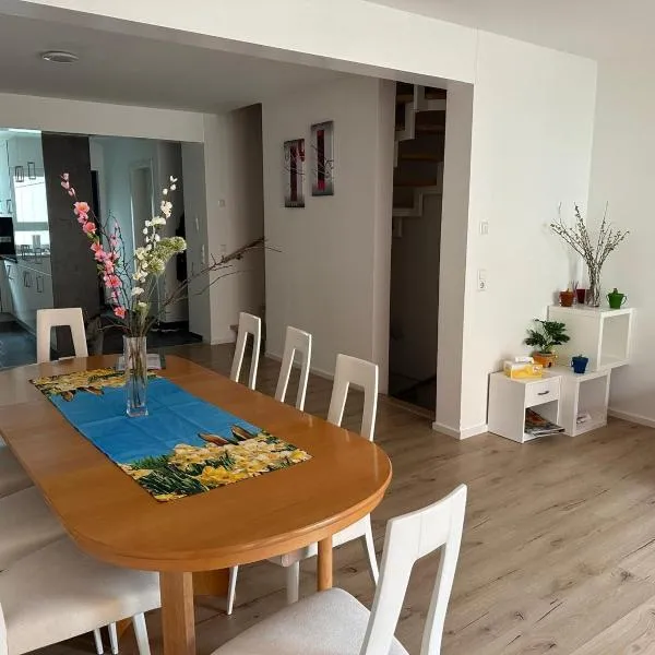 Luxury rooms in a newly-built House, Hotel in Ilsfeld