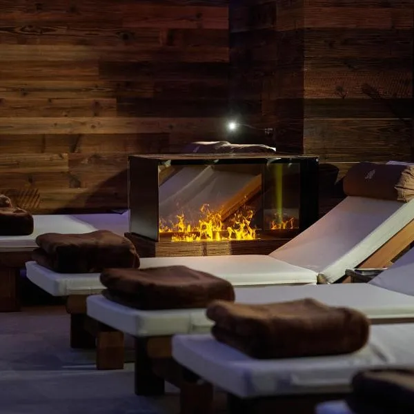 Boutique Hotel ERB - Adults Only，班斯卡－什佳夫尼察的飯店