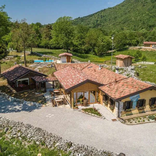 Agriturismo Fattoria Carolina - Friuli Venezia Giulia - Val d'Arzino, hotel v destinaci Vito dʼAsio