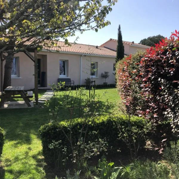 Chambre d'Hôtes Les Bacquerins, hotel en Sainte-Hélène