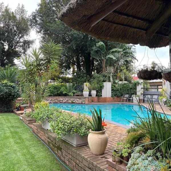 Ben & Bern House, hotel in Krugersdorp
