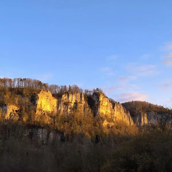 Ferienwohnung Schloßgast im Oberen Donautal, hotel in Hausen im Tal