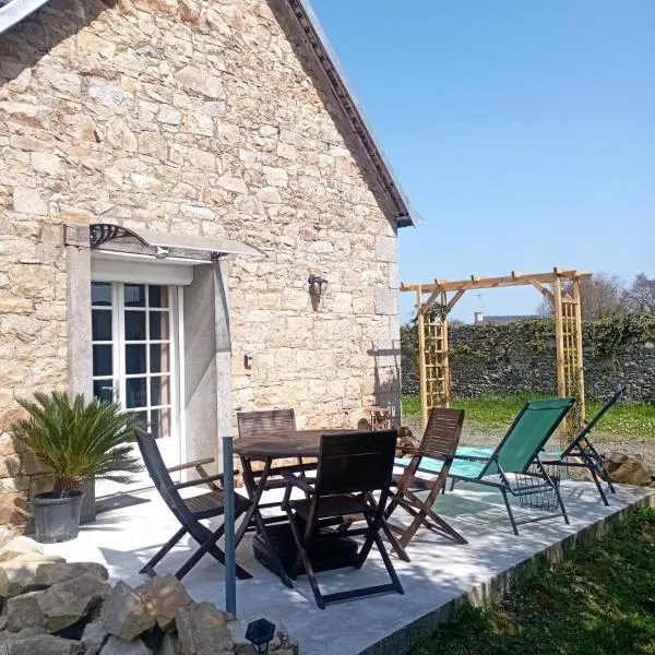 Cottage 3 étoiles à 25 mn de la côte de granit rose, hotel v destinaci Bégard