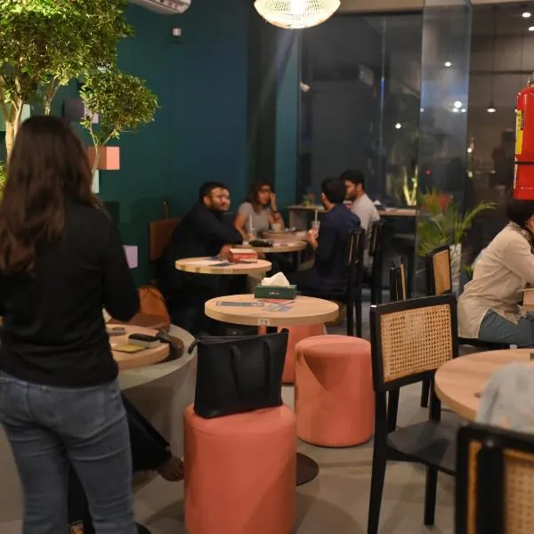 LOKAL Flagship x Karachi - DHA, hotel di Karachi
