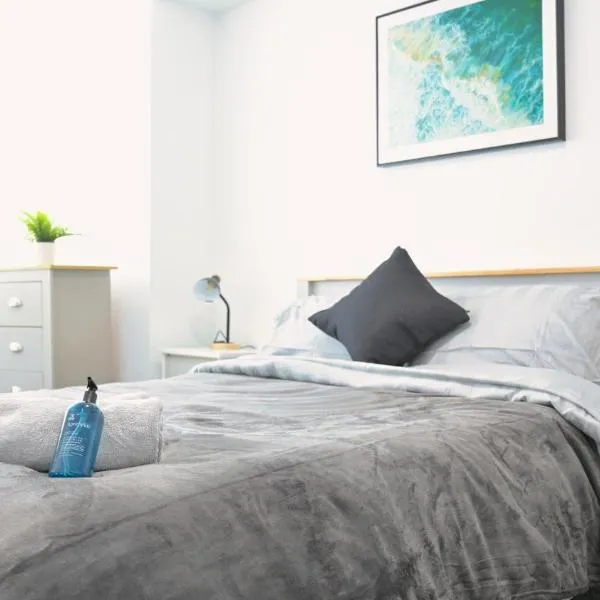 Modern, Spacious, Central 2-Bed Plymouth Apartment, hotel en Plymouth