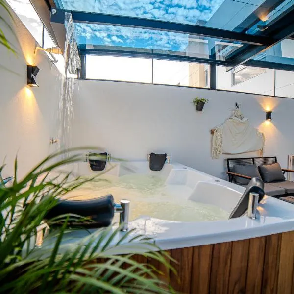 Espectacular Casa de Ensueño "Jacuzzi Privado" en Ricaurte - Peñalisa, hotel v destinaci Ricaurte