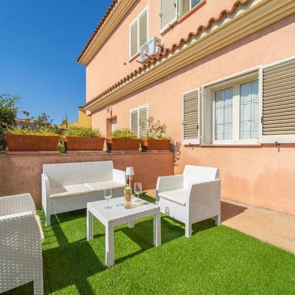 Apartment with garden, hotel v destinaci Olbia