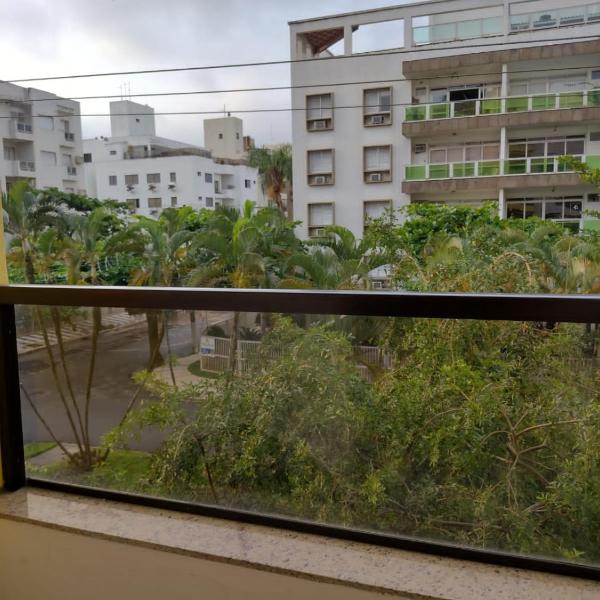 Enseada beach apartment