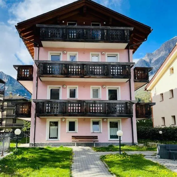 Dolomia Home Bormio, hotel en Bormio
