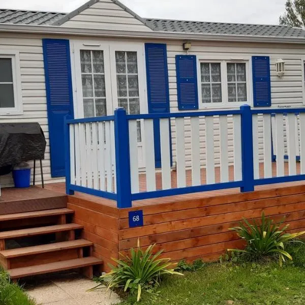 Camping Ernest Renan, hôtel à Louannec
