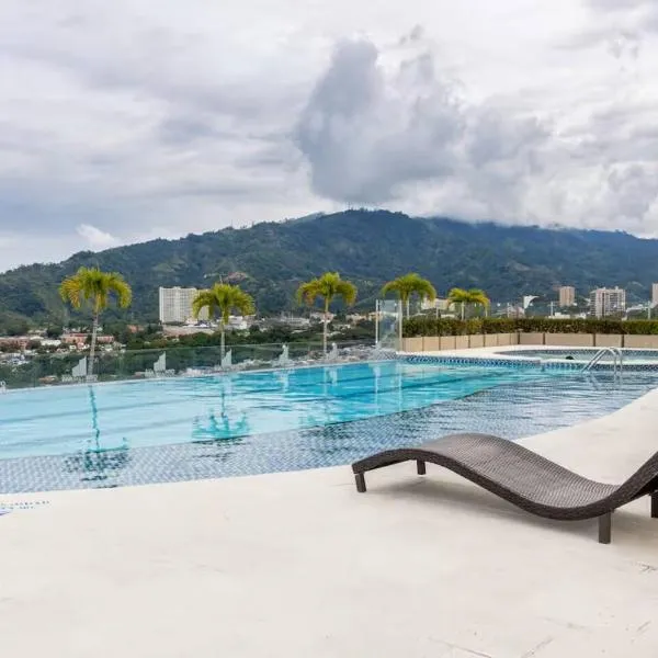 Apartamento Luxury ubicado en la mejor zona comercial de la ciudad, hotel en Ibagué