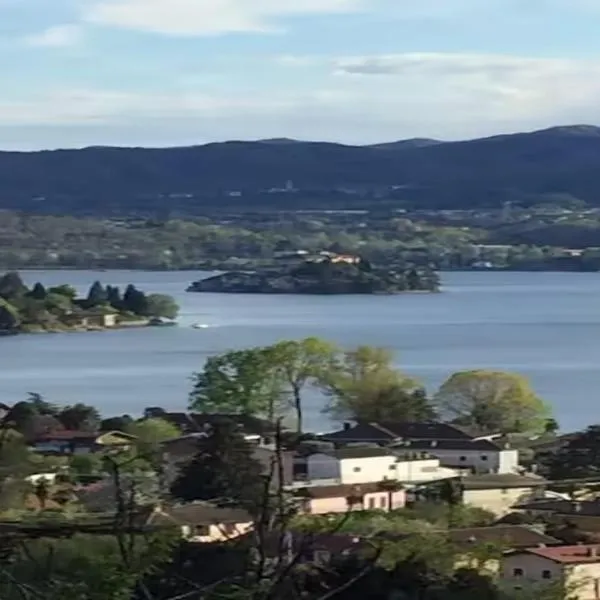 Pina House, hotel em Pettenasco