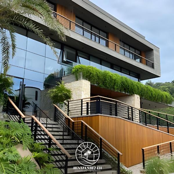 Studio a 150m da praia | ar-condicionado e piscina