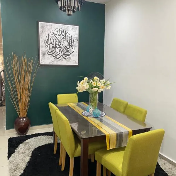 COZY Residence Homestay Teluk Senangin Lumut, hotel v destinaci Lumut