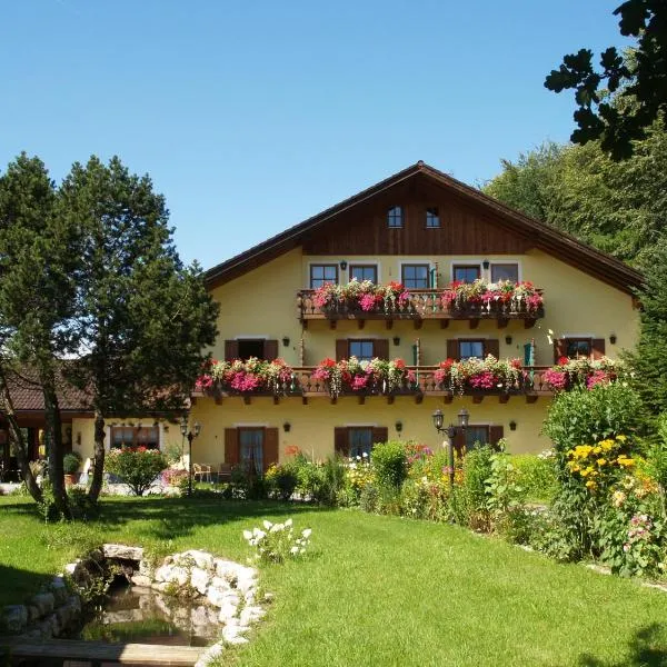 Eichenhof, hotel in Taching am See