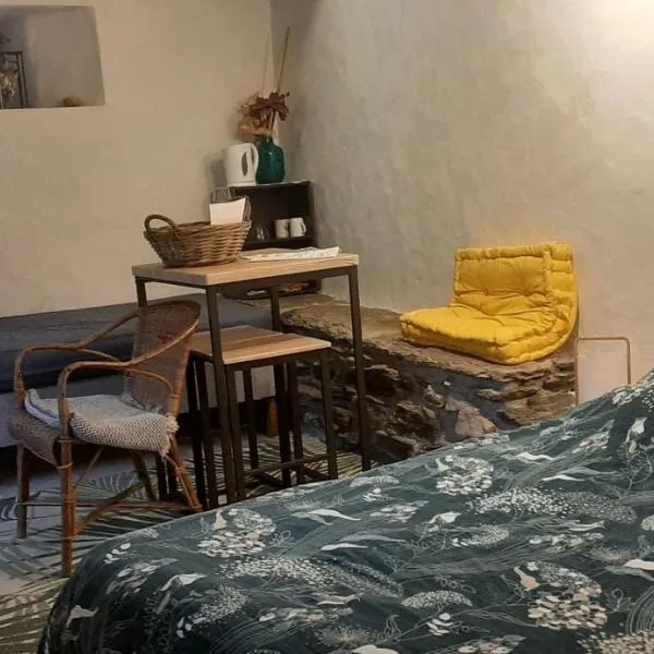 Le petit nid (le MàS du Plot) – hotel w mieście Sablières