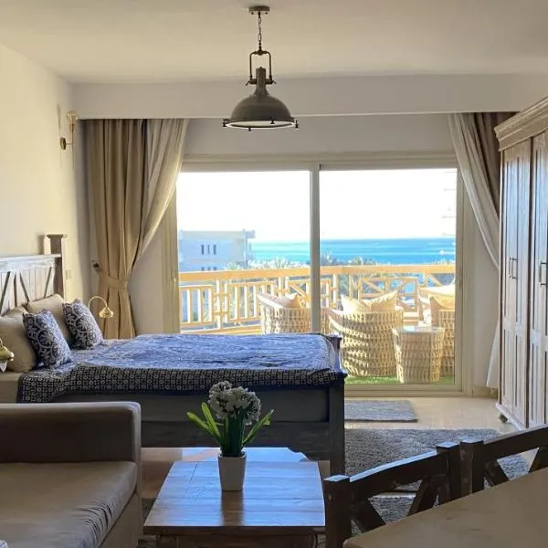 vintage sea view apartment, hotel in Hurghada