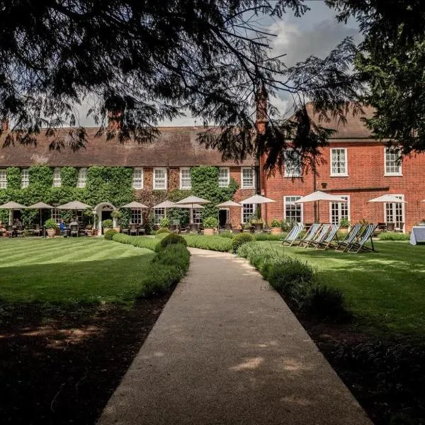Bush Hotel Farnham, hotel v destinaci Farnham