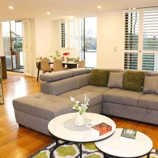 Beautiful SYD Central 3Bedrooms Home with free Parking, hotel i Sydney