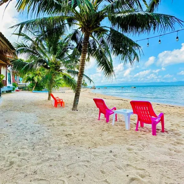 The Scenery Beach Resort, hotel v destinaci Baan Khai