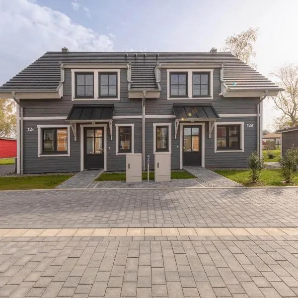 5 Sterne Ferienhaus Ostseetraum - 50m zum Strand - Ladestation für E-Auto: Fuhlendorf şehrinde bir otel